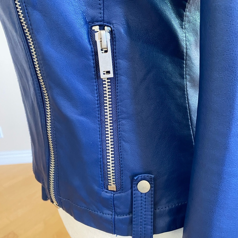 NWOT Black Rivet Blue Soft Vegan Leather Moto Jacket Fitted Design - Picture 4 of 11